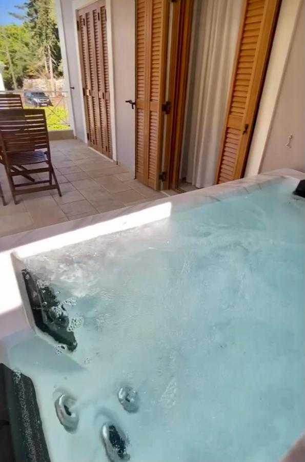 Villa Semipuella Ayios Nikitas Bagian luar foto